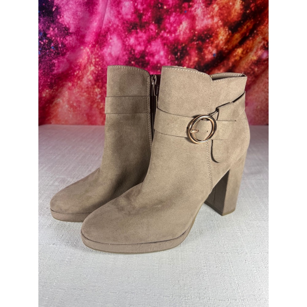 LC Lauren Conrad Avant Taupe Faux Suede Block Heel Ankle Boots Buckle Womens 8.5